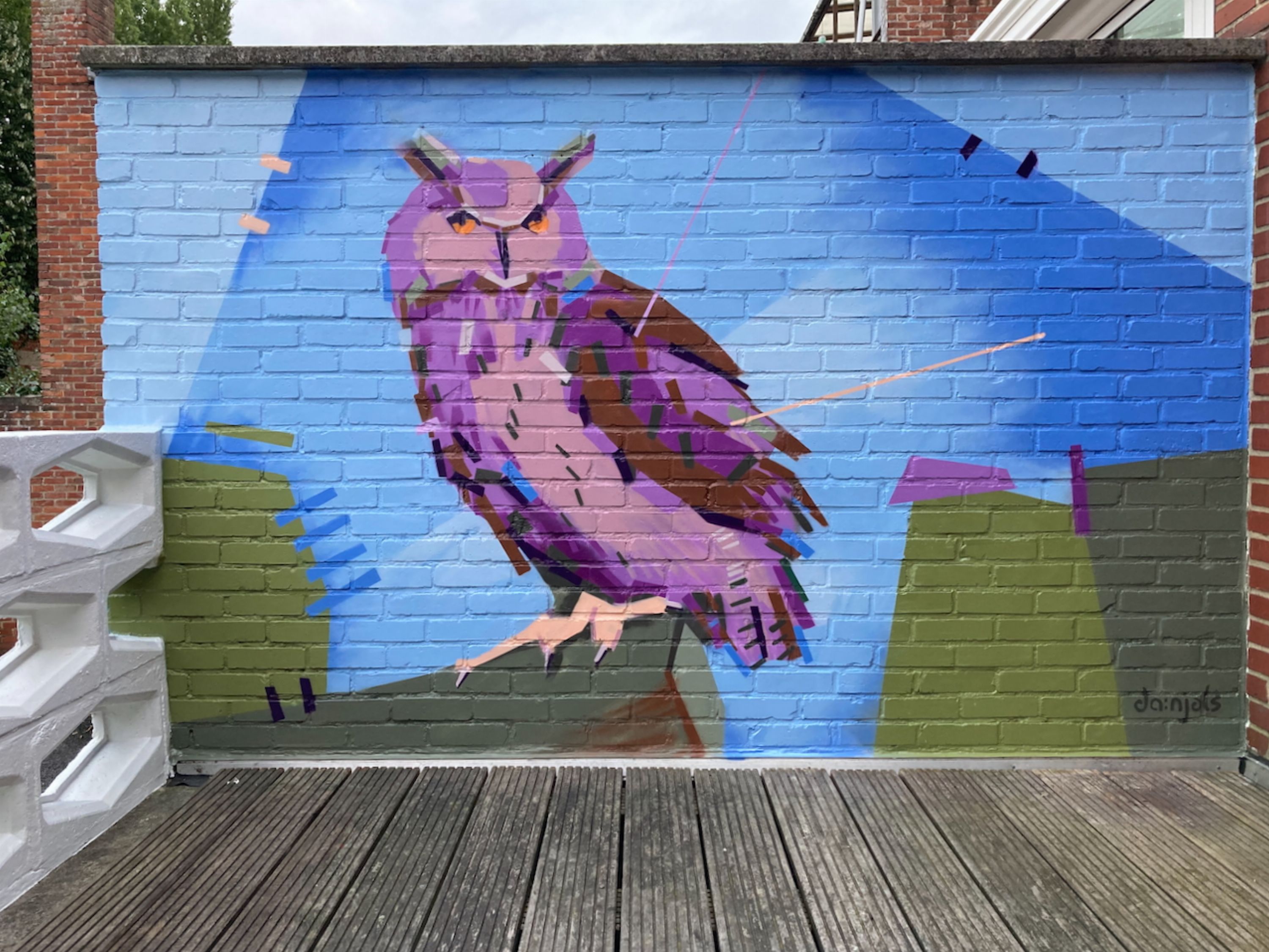 Graffiti The owls are not what they seem