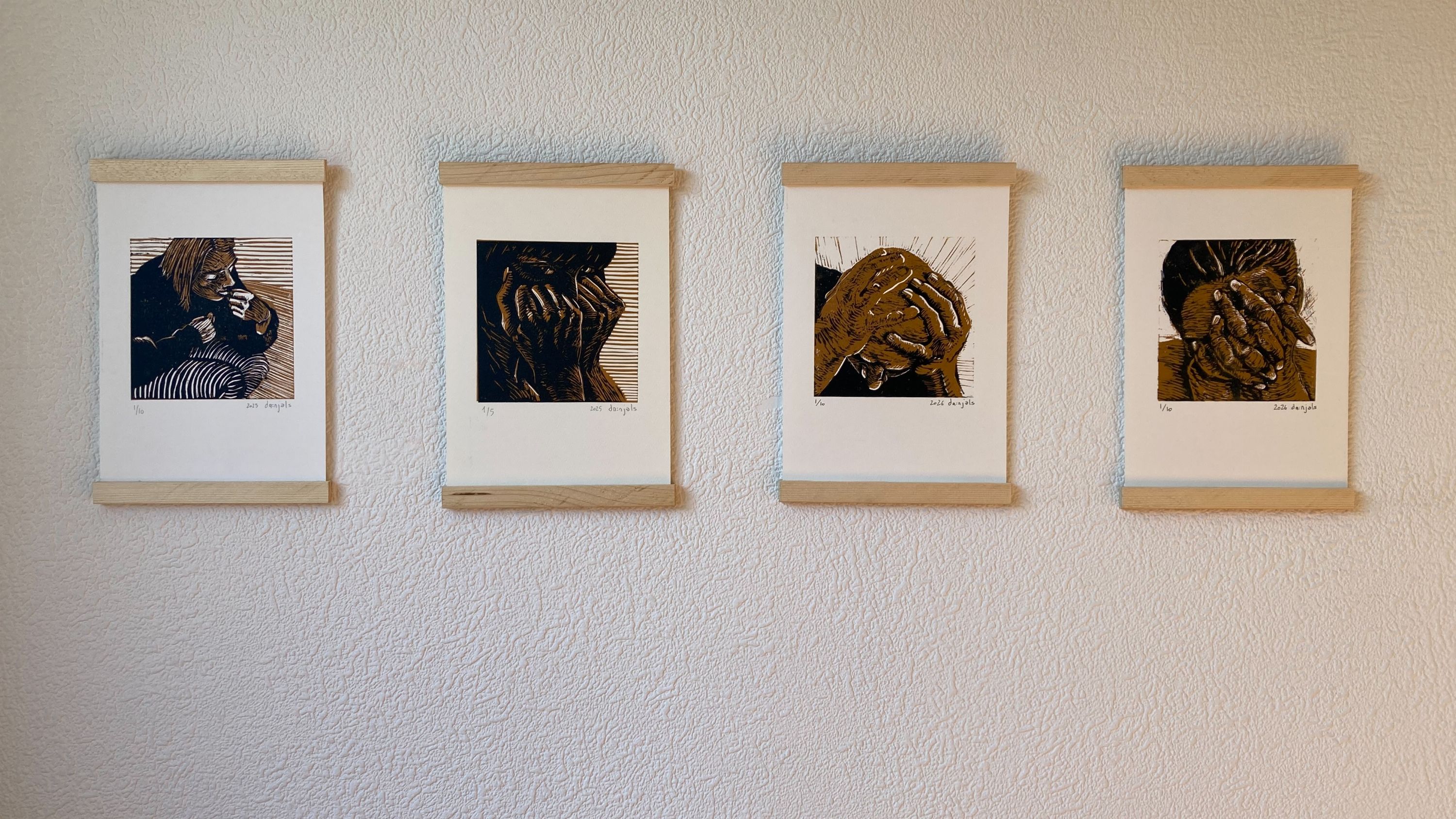 linosnedes aan de muur